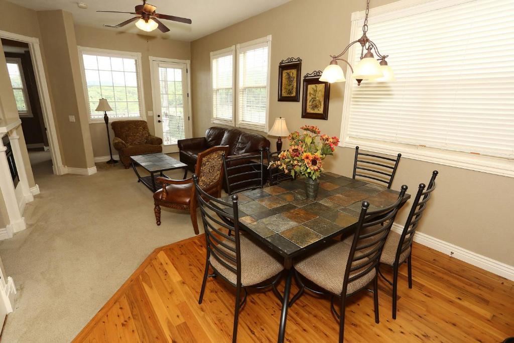 Indian Point Eagle'S Nest Condo Resort חדר תמונה